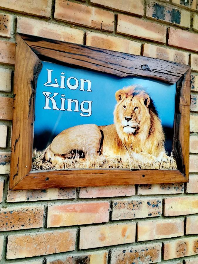Lion King Villa Marloth Park Bagian luar foto