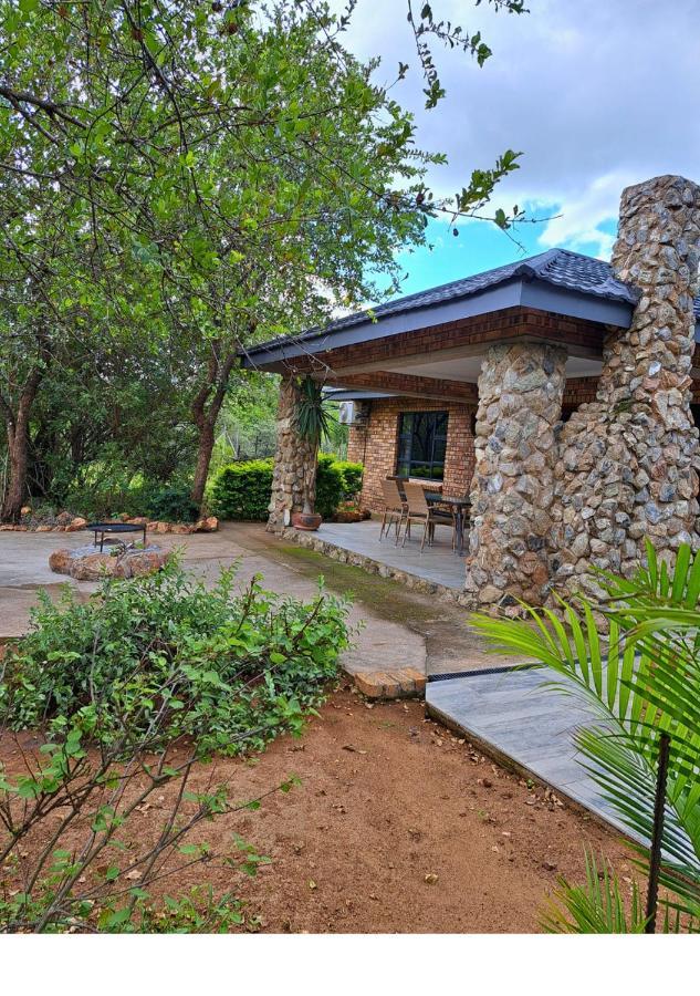 Lion King Villa Marloth Park Bagian luar foto