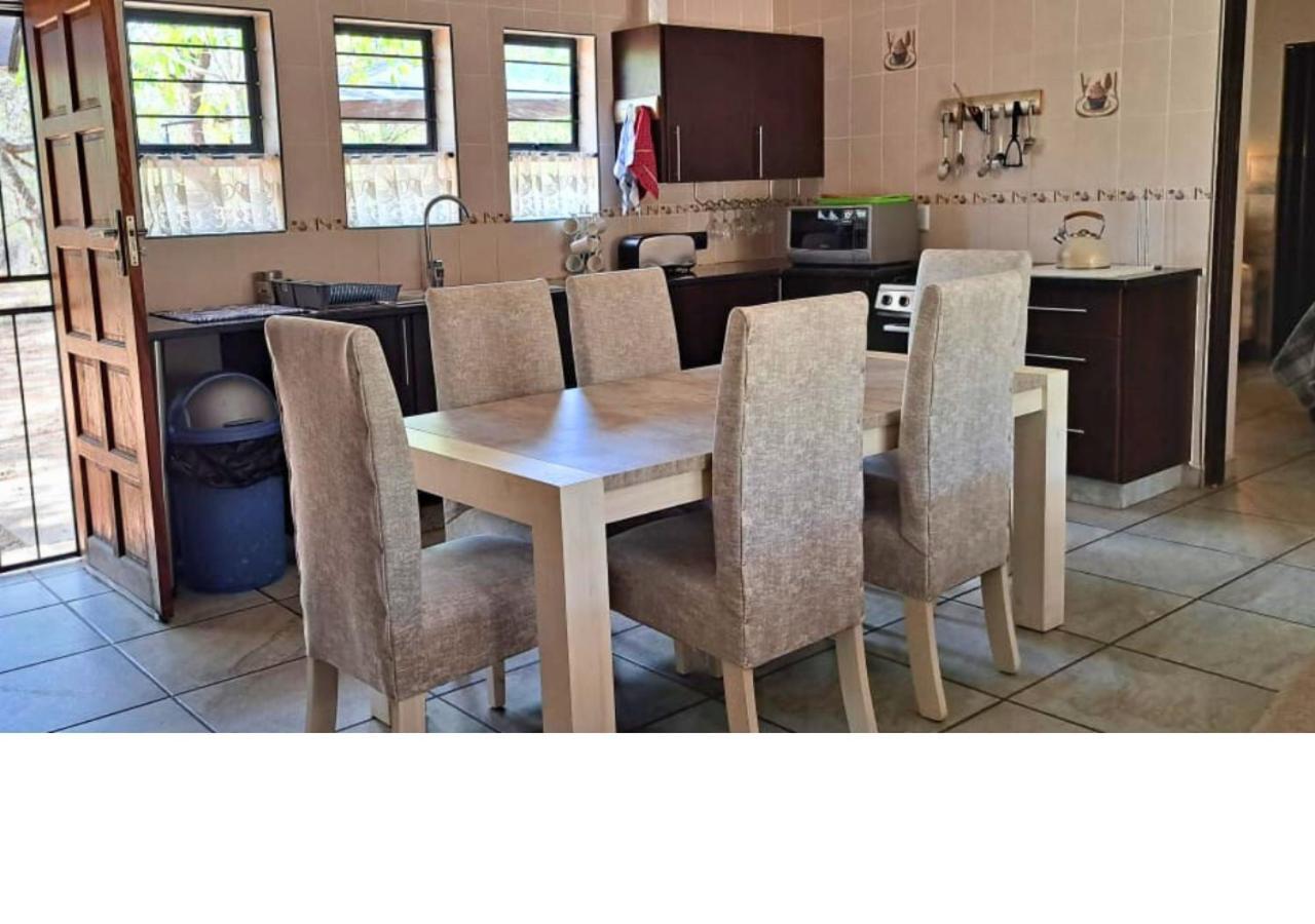Lion King Villa Marloth Park Bagian luar foto